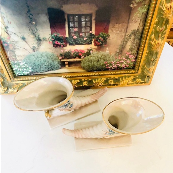 Vintage Freeman Hand Painted Cornucopia Vase Pair - Picture 6 of 10